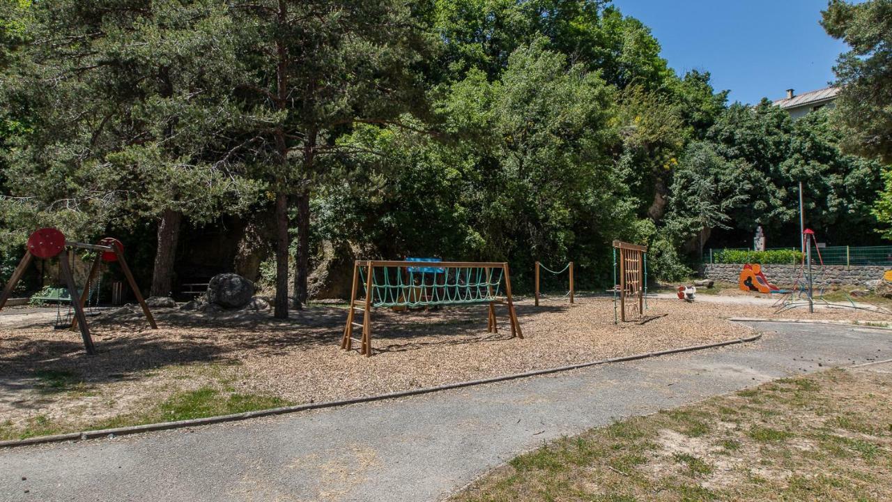 Vacanceole - Residence Les Gorges Rouges Guillaumes Exterior foto